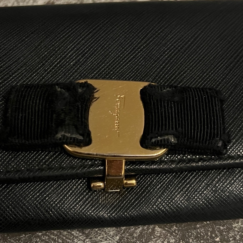 Salvatore Ferragamo Wallet GUC - Picture 4 of 6